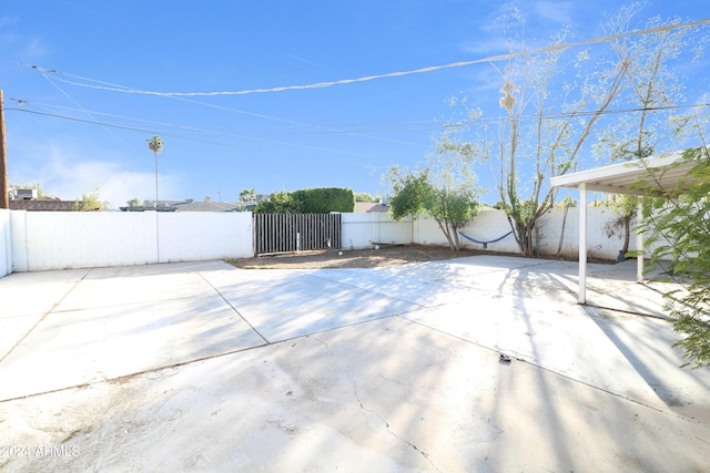 3615 W San Juan Ave, Phoenix, AZ 85019 - view of patio with a gate