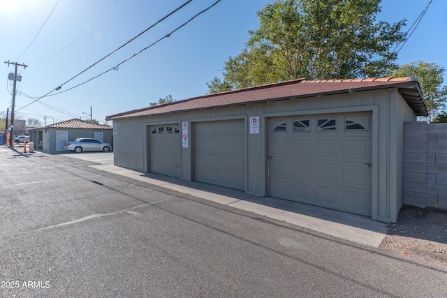 602 E San Juan Ave, Phoenix, AZ 85012 - view of garage