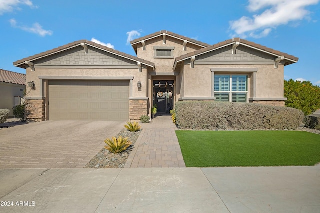 view of front of house featuring a garage