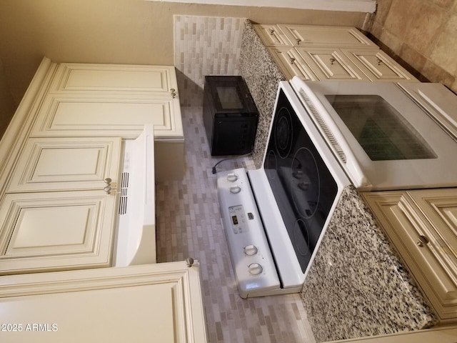 6011 N 33rd Ave, Phoenix, AZ 85017 - kitchen featuring cream cabinetry
