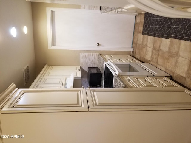 6011 N 33rd Ave, Phoenix, AZ 85017 - view of laundry area
