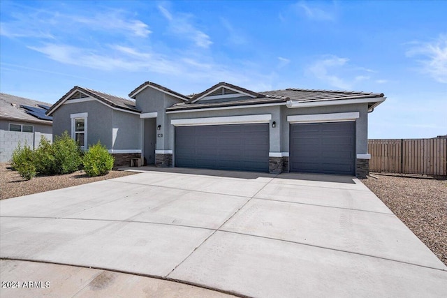 view of front facade featuring a garage