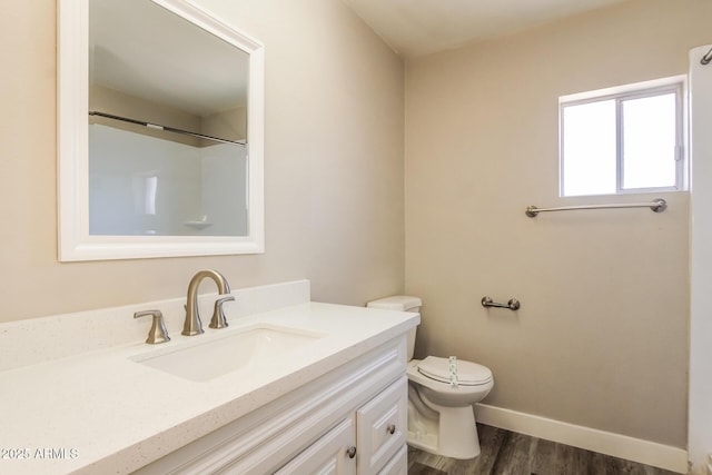 9622 N 35th Ln, Phoenix, AZ 85051 - full bathroom featuring vanity and wood finished floors
