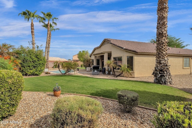 view of yard with a patio area