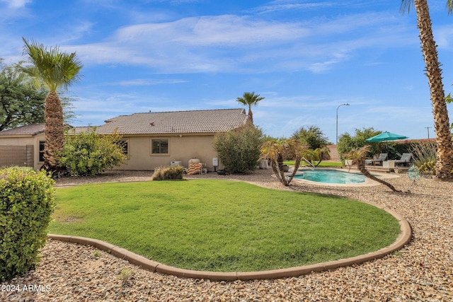 view of yard featuring a patio