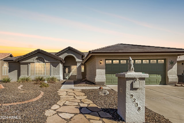 view of front facade with a garage