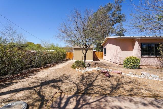 1301 N Santa Rosa Ave, Tucson, AZ 85712 - view of yard with fence