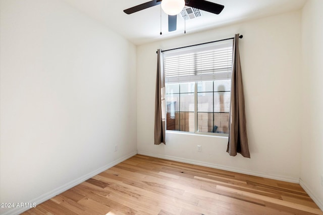 unfurnished room with light hardwood / wood-style floors and ceiling fan