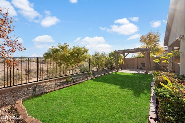 view of yard with a pergola