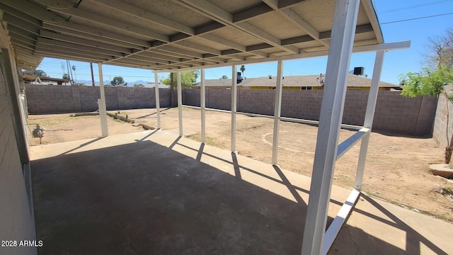 2908 N 53rd Ln, Phoenix, AZ 85031 - view of patio / terrace with a fenced backyard