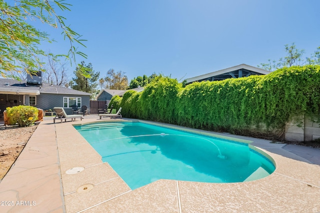 1712 E Montebello Ave, Phoenix, AZ 85016 - view of pool featuring a patio area and a fenced backyard