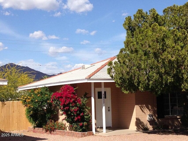 4832 E Cambridge Ave, Phoenix, AZ 85008 - view of side of property with a mountain view