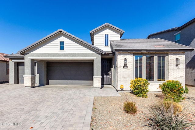 view of front facade with a garage