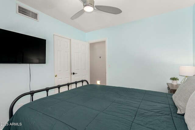 15621 S 37th Way, Phoenix, AZ 85048 - bedroom with a ceiling fan and visible vents