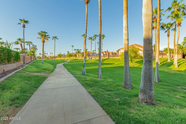 15621 S 37th Way, Phoenix, AZ 85048 - surrounding community featuring a yard and a residential view