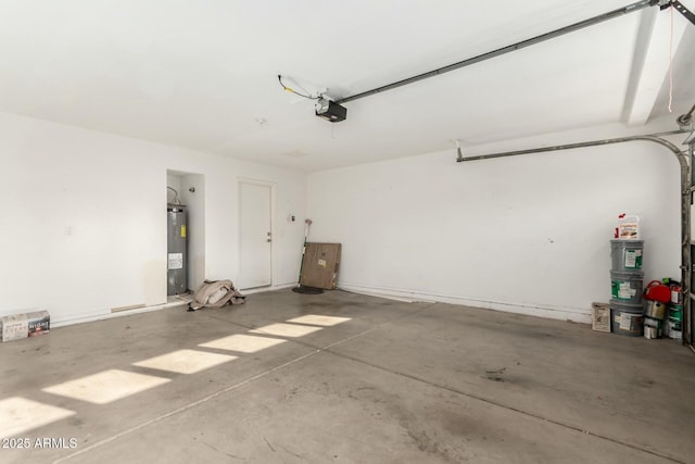 15621 S 37th Way, Phoenix, AZ 85048 - garage with electric water heater and a garage door opener
