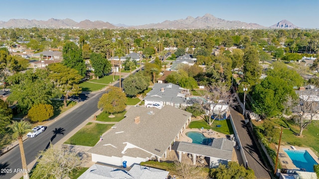 bird's eye view featuring a residential view and a mountain view