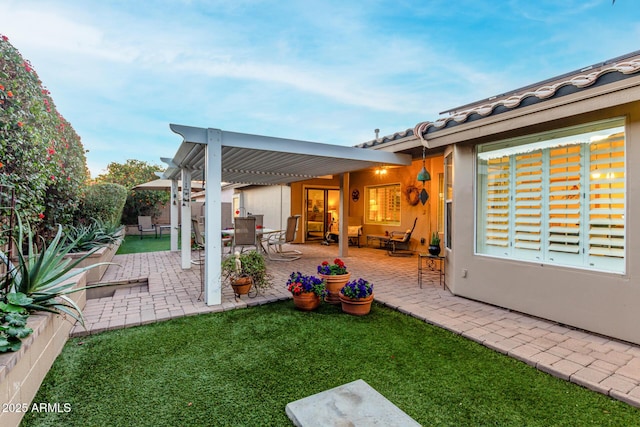 view of yard featuring a patio and a pergola