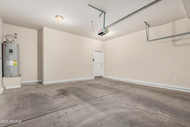 2000 N 36th St Unit 30, Phoenix, AZ 85008 - garage featuring water heater and a garage door opener