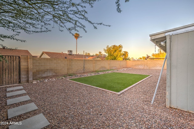 2122 E Radcliffe Dr, Tempe, AZ 85283 - view of fenced backyard