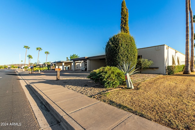 view of front of property