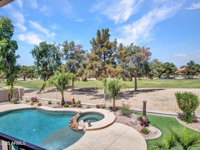 19506 N 73rd Ave, Glendale, AZ 85308 - view of pool featuring a pool with connected hot tub