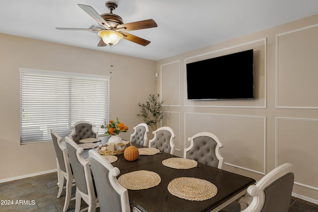 dining area with ceiling fan