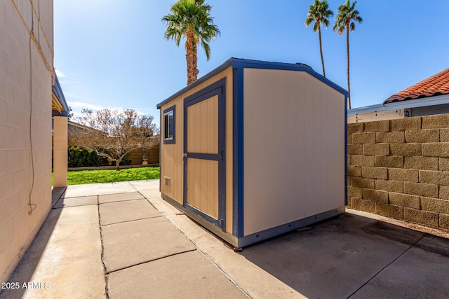 view of outbuilding