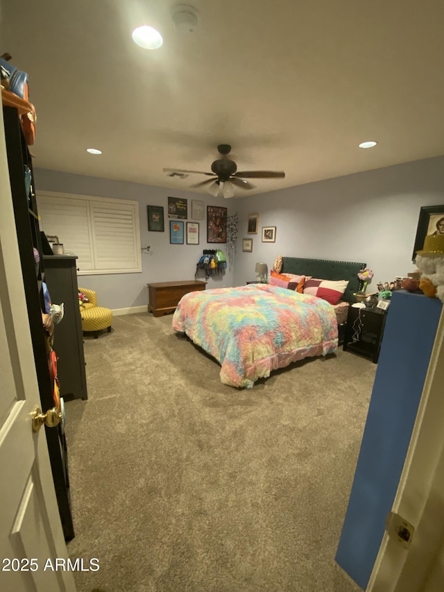 bedroom featuring carpet and ceiling fan