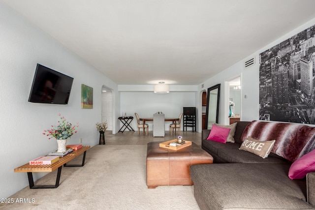 8500 E Indian School Rd Unit 233, Scottsdale, AZ 85251 - living area with arched walkways