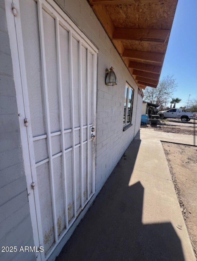 5031 S 36th Dr, Phoenix, AZ 85041 - view of patio / terrace