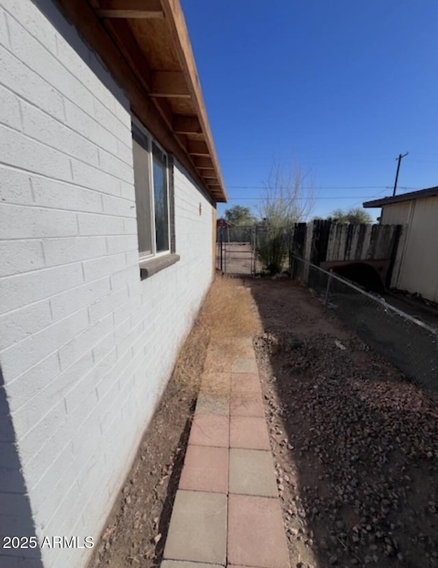 5031 S 36th Dr, Phoenix, AZ 85041 - view of side of property with fence