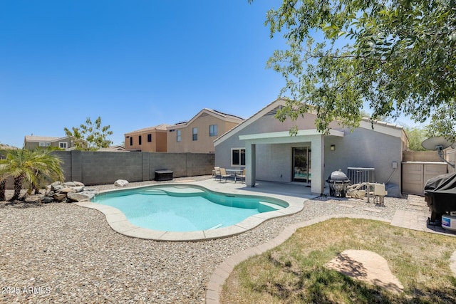 12318 W Bloomfield Rd, El Mirage, AZ 85335 - view of pool featuring a patio area and a fenced backyard