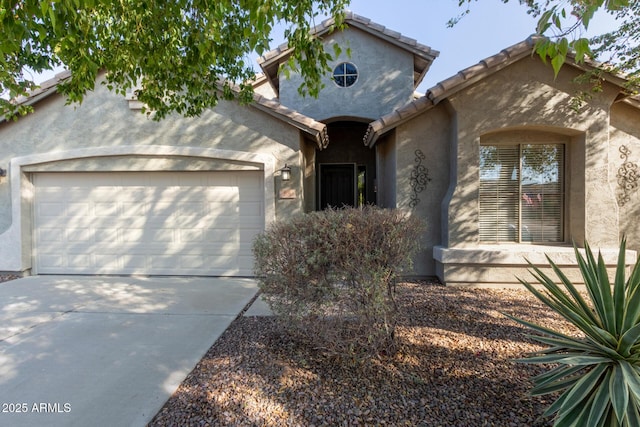 view of front of home featuring a garage