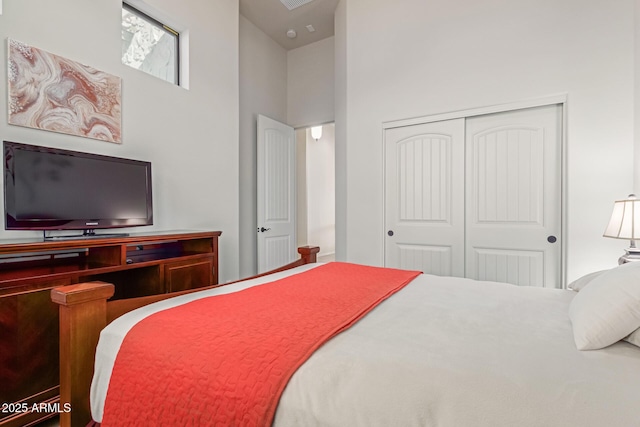 bedroom with a closet