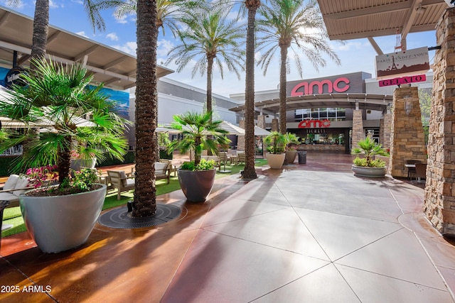 21228 N 58th St, Phoenix, AZ 85054 - view of surrounding community