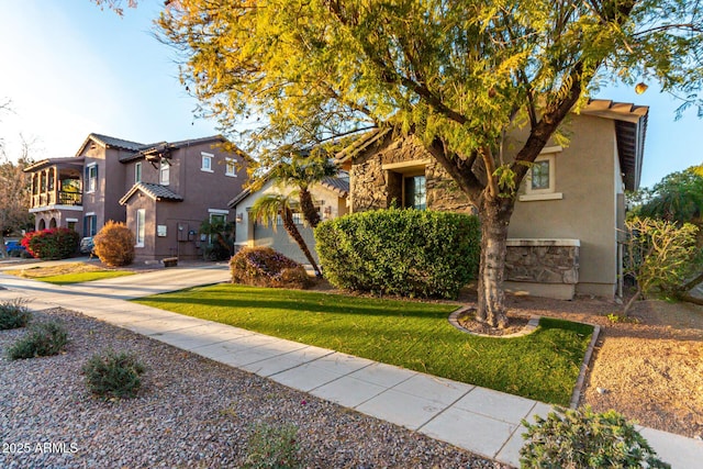 view of front of property with a front yard