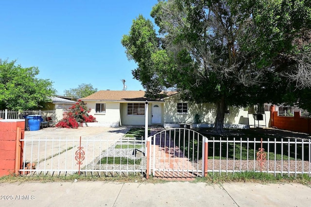 2614 W Greenway Rd, Tempe, AZ 85282 - view of front of property featuring a fenced front yard and a gate