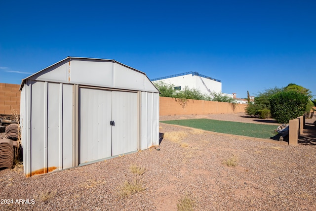 view of outbuilding