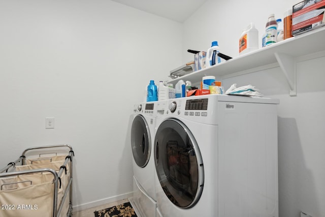 laundry area featuring washer and clothes dryer