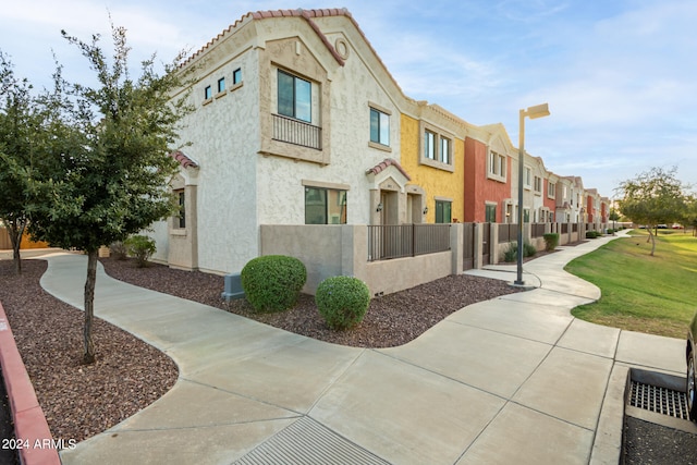 exterior space featuring a yard