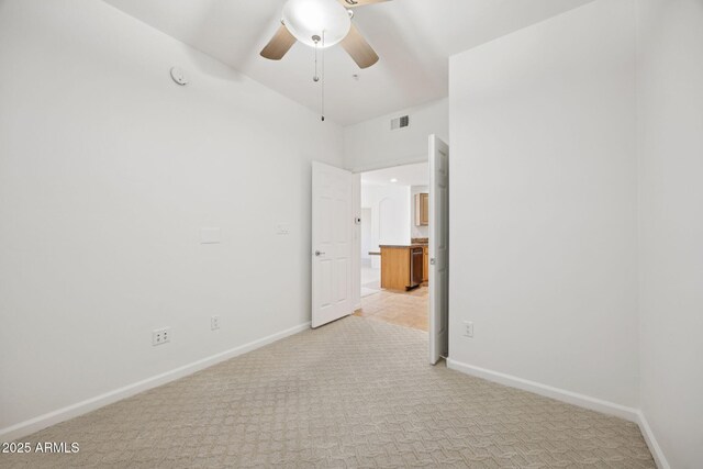 14000 N 94th St Unit 3198, Scottsdale, AZ 85260 - empty room featuring a ceiling fan, light colored carpet, and a smoke detector