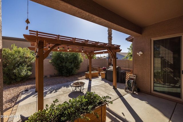 view of patio featuring a pergola