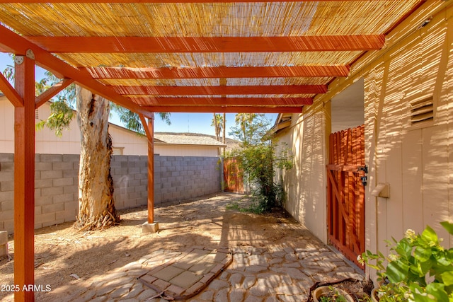 1326 W Joan De Arc Ave, Phoenix, AZ 85029 - view of patio / terrace