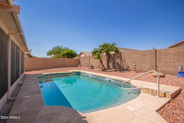 view of swimming pool