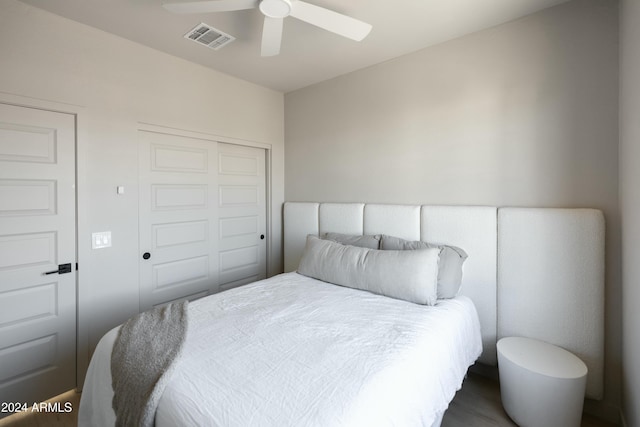 bedroom with ceiling fan