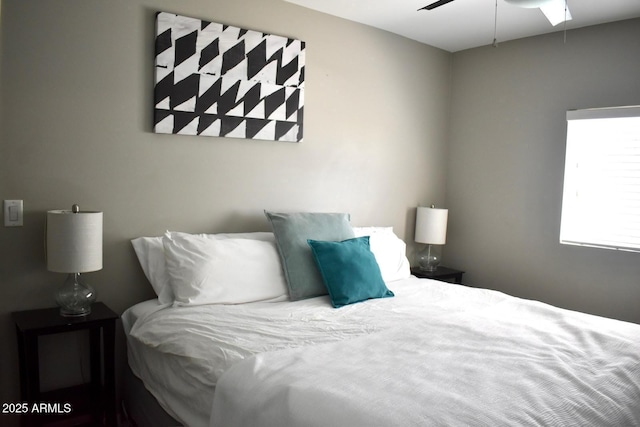 7635 E Verde Ln, Scottsdale, AZ 85251 - bedroom with a ceiling fan