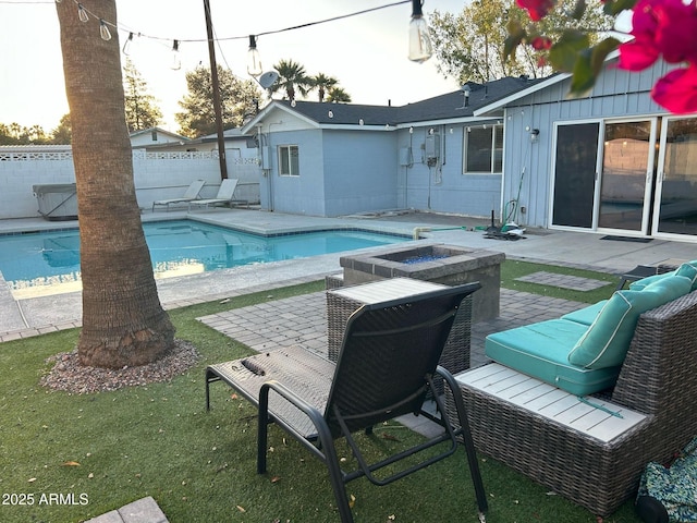 7635 E Verde Ln, Scottsdale, AZ 85251 - view of swimming pool featuring fence, a patio, and a fenced in pool