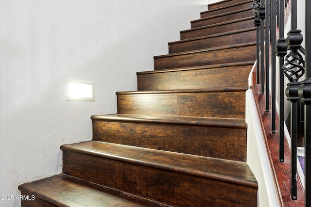 12943 W Mclellan Rd, Glendale, AZ 85307 - stairs featuring a textured wall