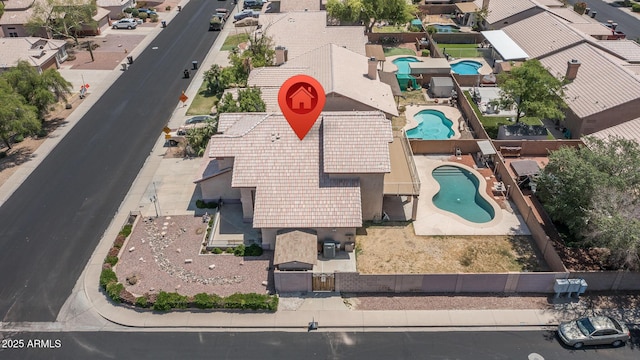 birds eye view of property featuring a residential view